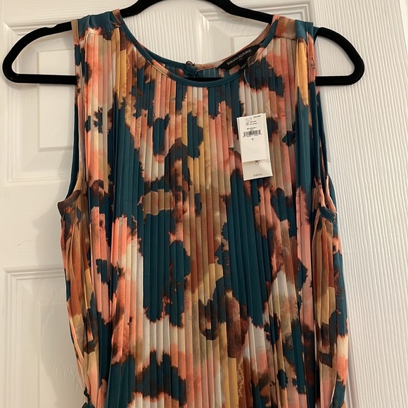 NWT Banana Republic Accordion Dress - Picture 4 of 4